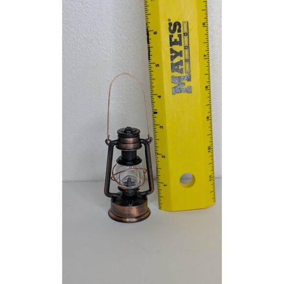 Miniature Hurricane Lantern Die Cast Metal Collectible Pencil Sharpener - Picture 6 of 6